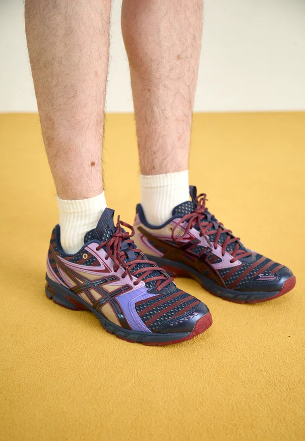 UB9 S GEL DS TRAINER 14 UNISEX - Sneaker low - midnight/purple oxide