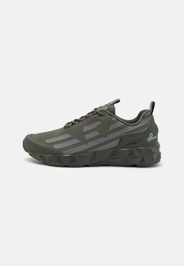 ULTIMATE KOMBAT UNISEX - Sneaker low - triple beetle/silver