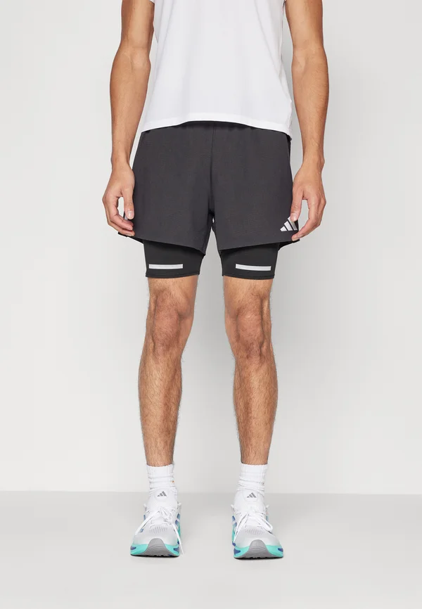 ULTIMATE REFLECTIVE 2-IN-1 - Kurze Sporthose - black