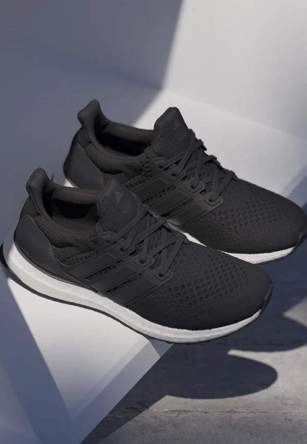 ULTRABOOST 1.0 - Sneaker low - core black cloud white