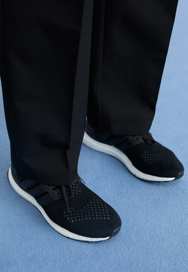 ULTRABOOST 1.0 - Sneaker low - core black/beam green