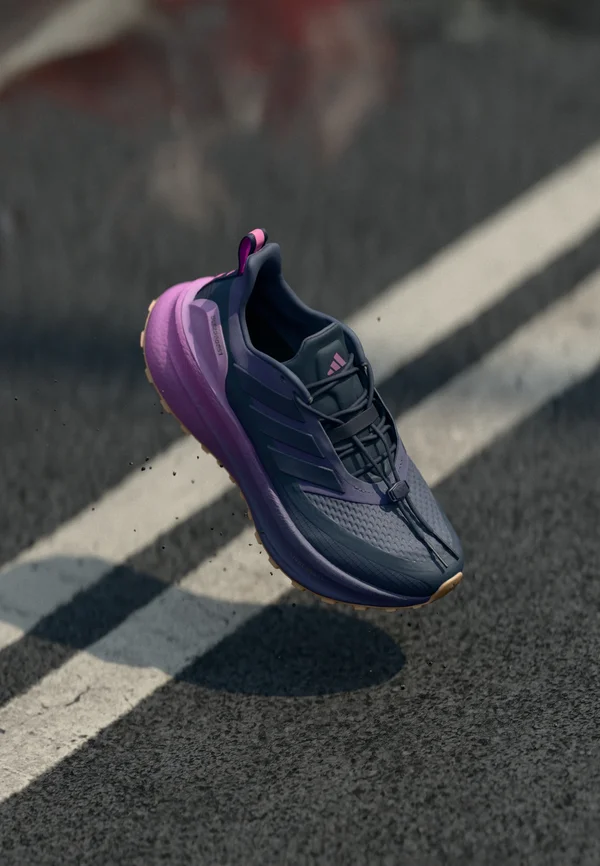 ULTRABOOST 5  - Laufschuh Straße - shadow navy/legend ink/preloved purple