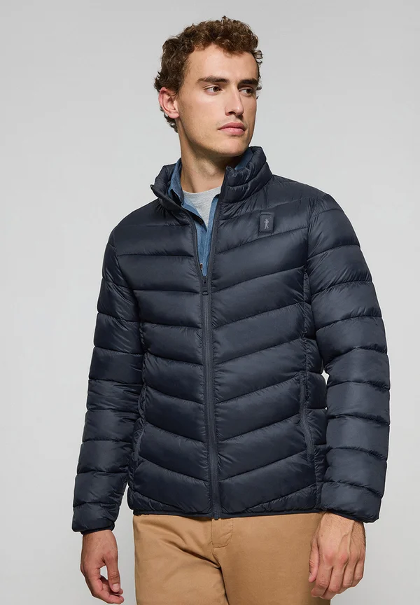 ULTRALIGHT CHASE PATCH - Winterjacke - navy