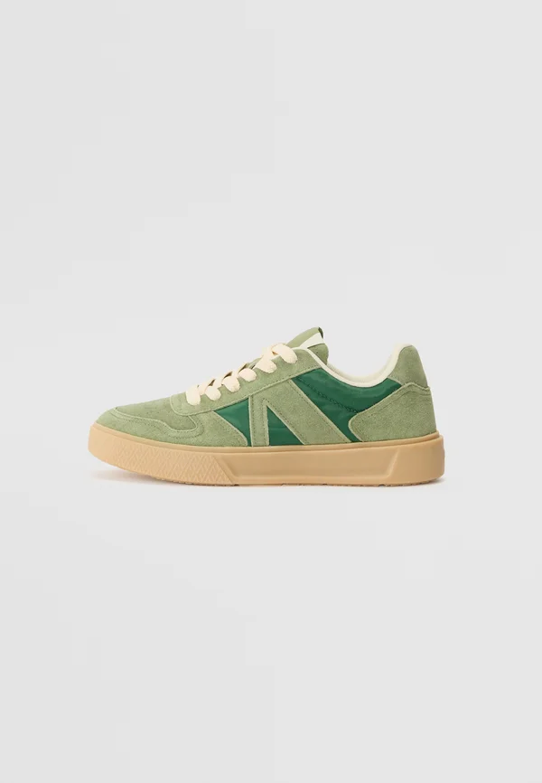 UNCOVER UNISEX - Sneaker low - grass green gum