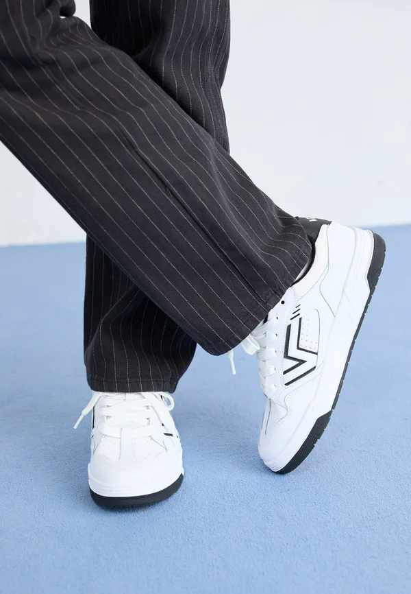 UPLAND UNISEX - Skateschuh - white/black