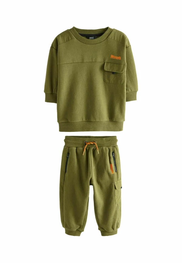 UTILITY  JOGGERS SET - REGULAR FIT - Trainingsanzug - khaki green