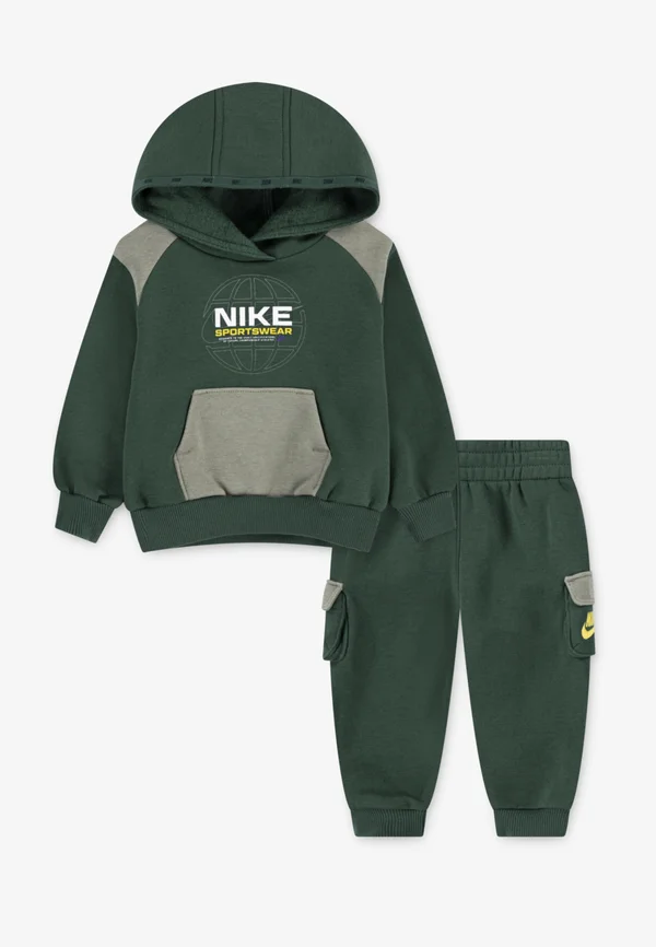 UTILITY SET - Trainingsanzug - fir