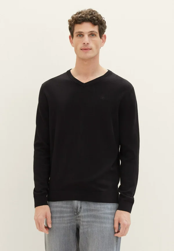V-AUSSCHNITT - Strickpullover - black