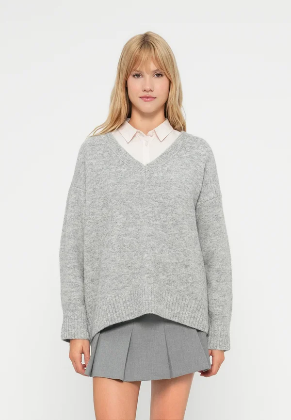 V NECK  - Strickpullover - grey