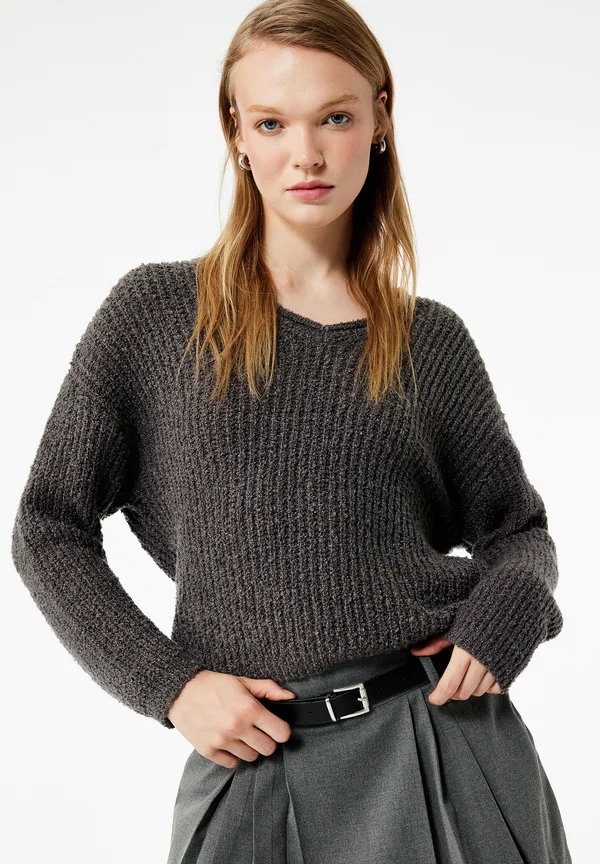 V-NECK - Strickpullover - grey