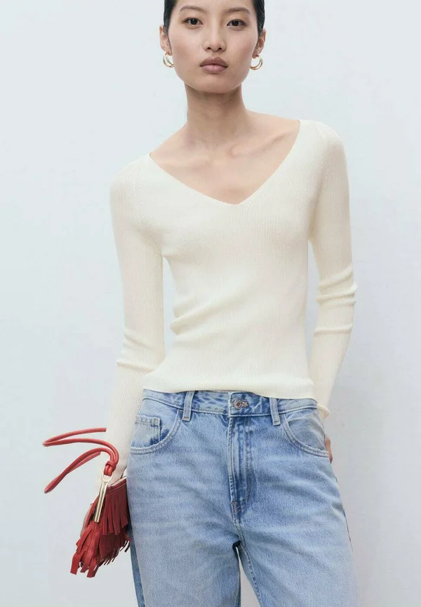 V-NECK - Strickpullover - off-white