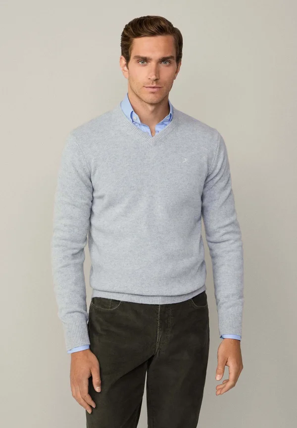 V NECK - Strickpullover - silver grey