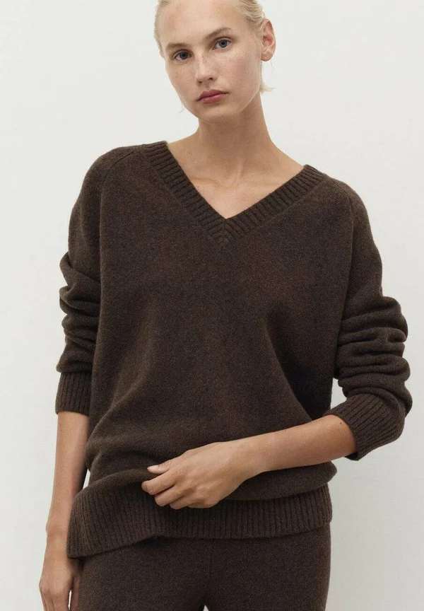V-NECK SWEATER - Strickpullover - brown