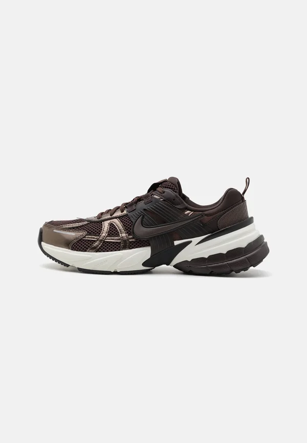 V2K RUN  - Sneaker low - velvet brown/baroque brown/white/black