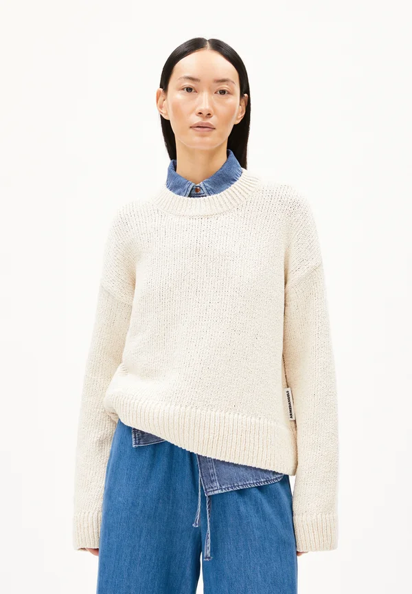 VAANYA - Strickpullover - oatmilk