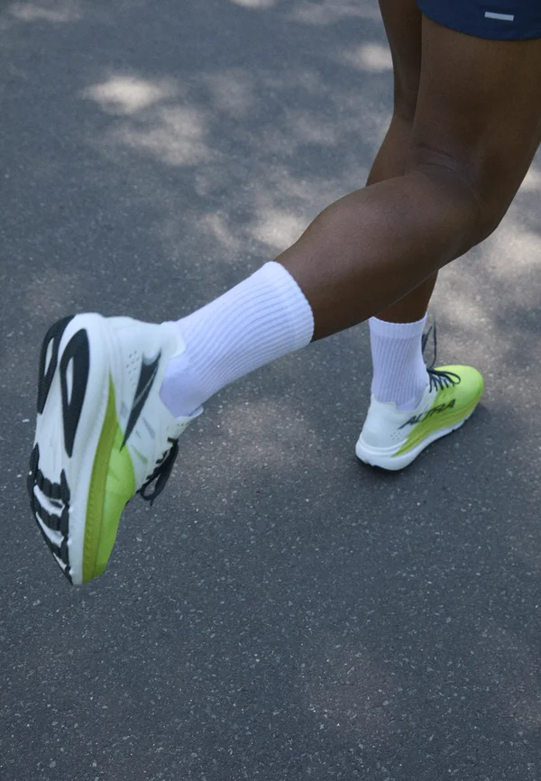 VANISH CARBON 2 - Laufschuh Straße - white/lime