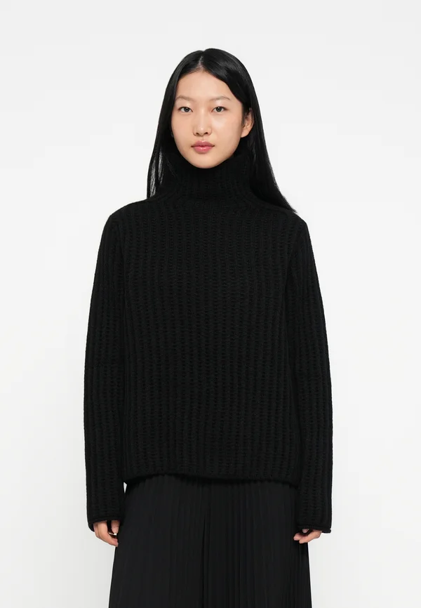 VARISA - Strickpullover - black
