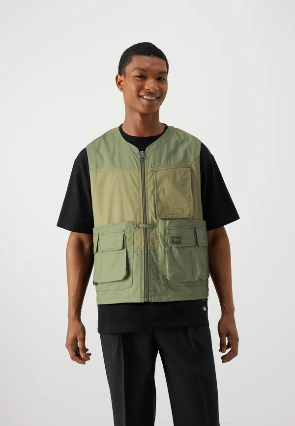 VEST - Weste - sage