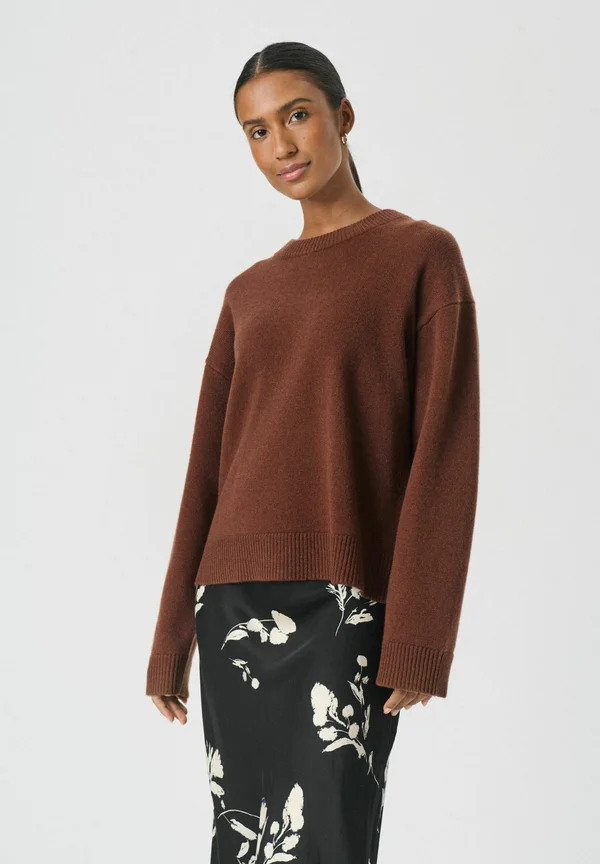 VINASPW PU - Strickpullover - sorrel horse