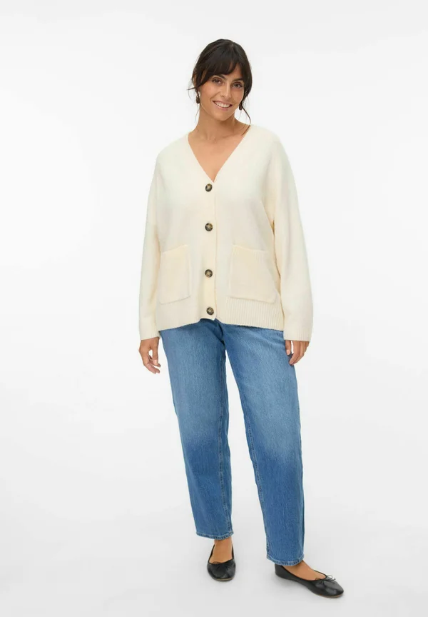 VMCBOOM V NECK BUTTON - Strickjacke - birch