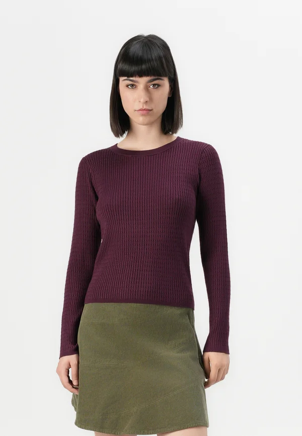 VMSILJE O NECK CABLE - Strickpullover - winetasting