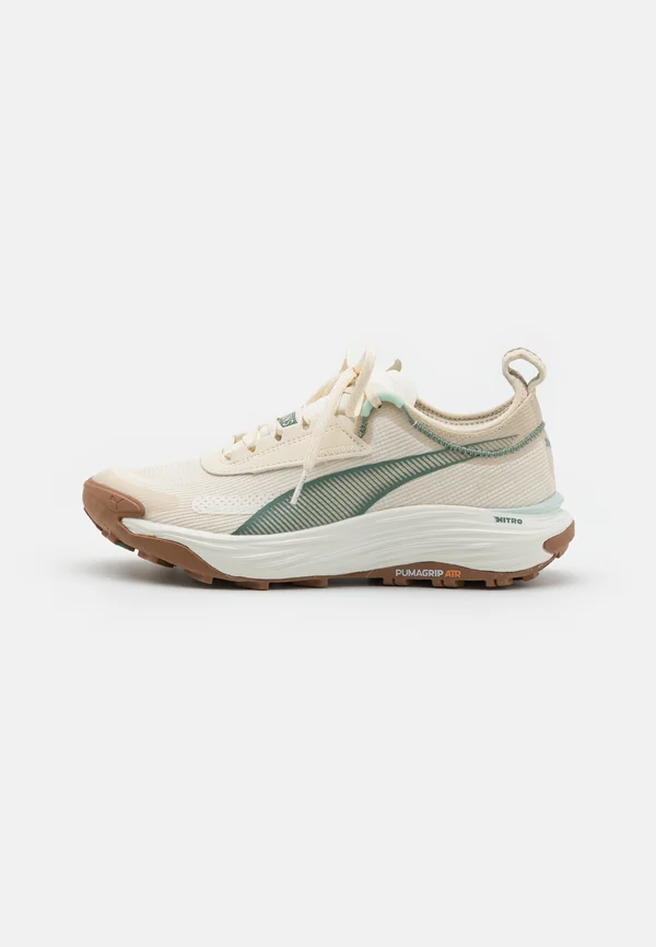 VOYAGE NITRO 3 TECH - Laufschuh Straße - alpine snow/warm white