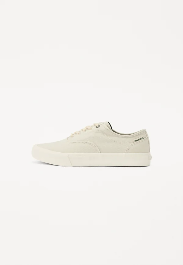 VULC LOW - Sneaker low - alabaster