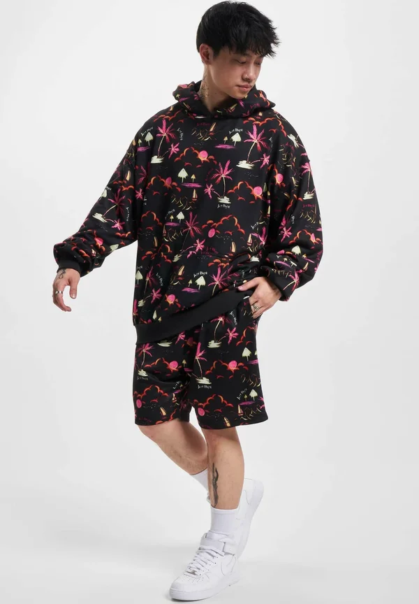 WAIKIKI - Shorts - black