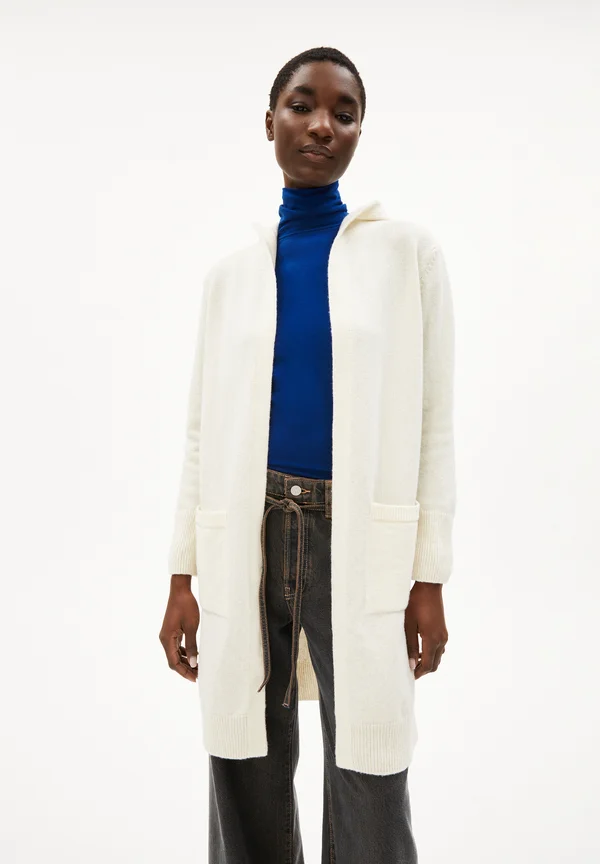 WANDAA - Strickjacke - oatmilk