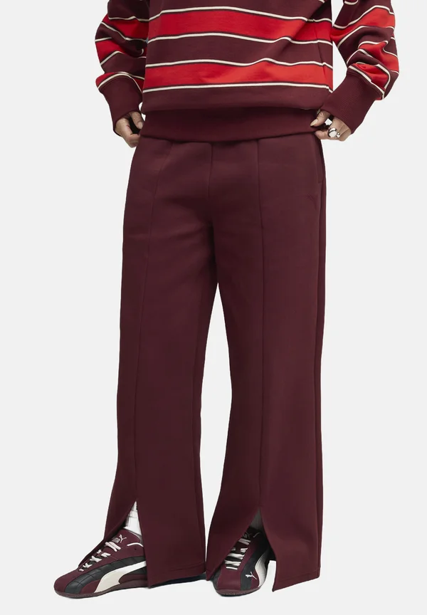 WARDROBE ESSENTIALS RELAXED - Jogginghose - ruby shimmer