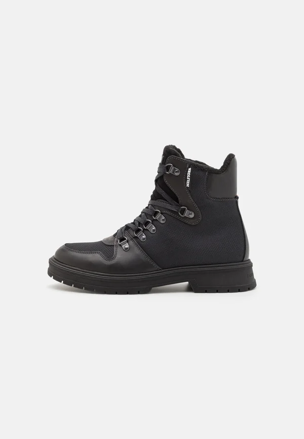 WARM BOOT - Schnürstiefelette - black