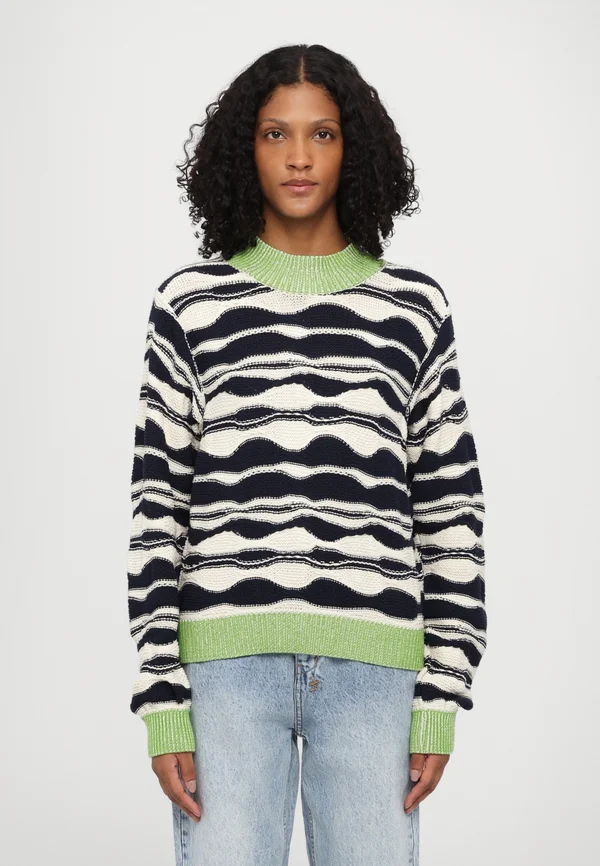 WAVE - Strickpullover - black
