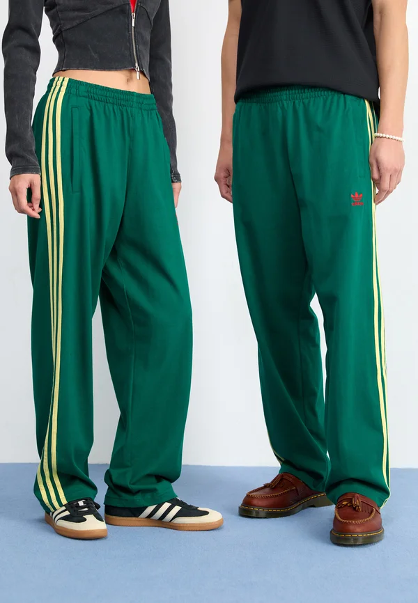 WIDE LEG UNISEX - Jogginghose - collegiate green/powder yellow
