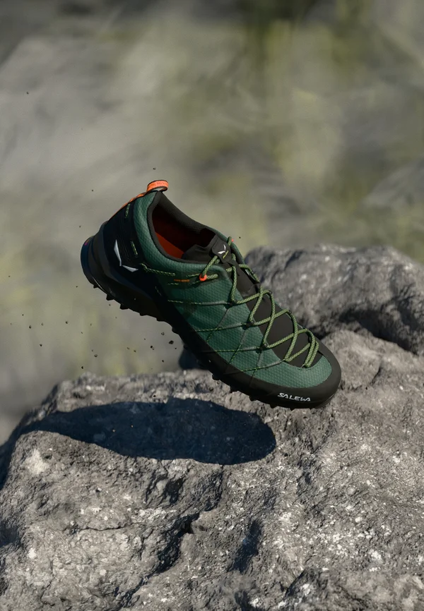 WILDFIRE 2 - Hikingschuh - raw green/black