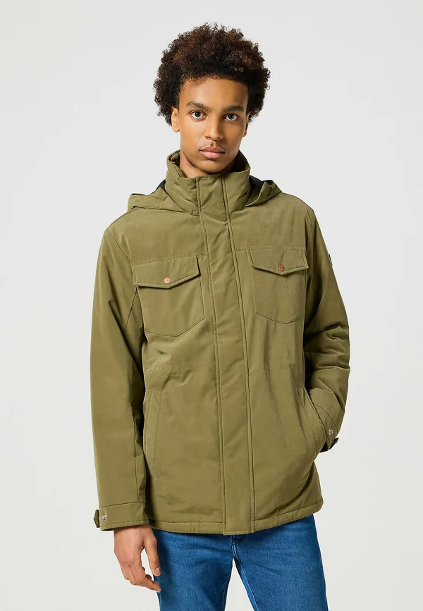 WINTER JACKET - Winterjacke - ivy green