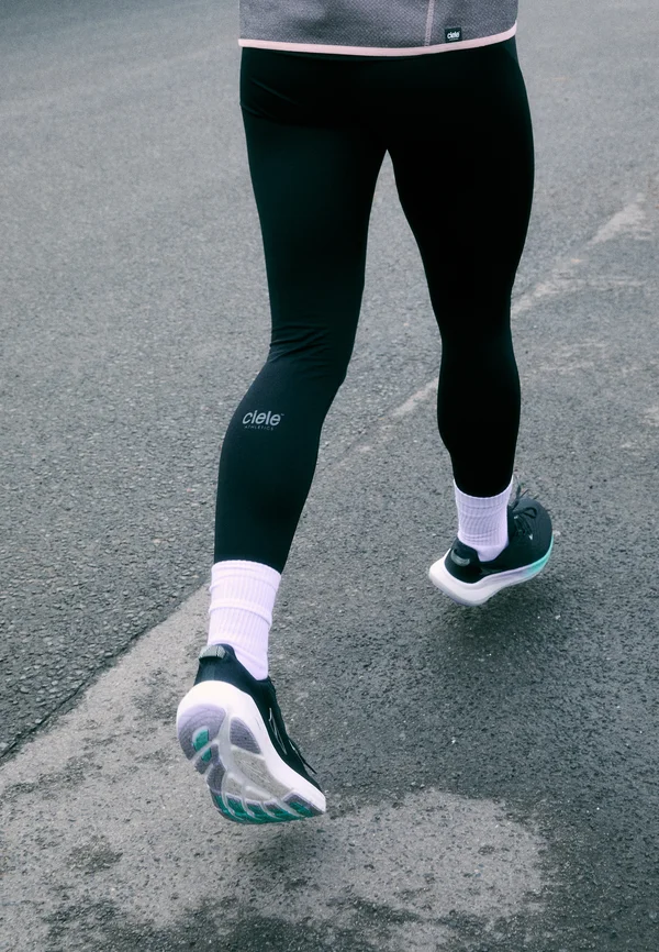 Winter-Tights - shadowcast