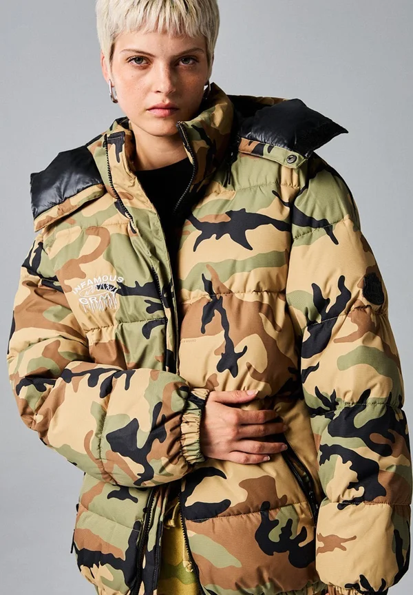 Winterjacke - camo
