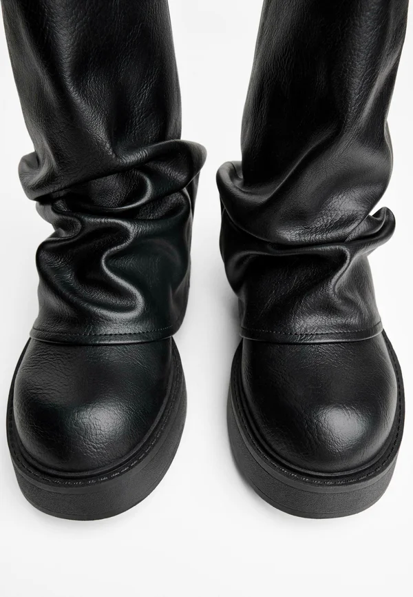 WITH BUCKLE - Cowboy-/Bikerstiefelette - black