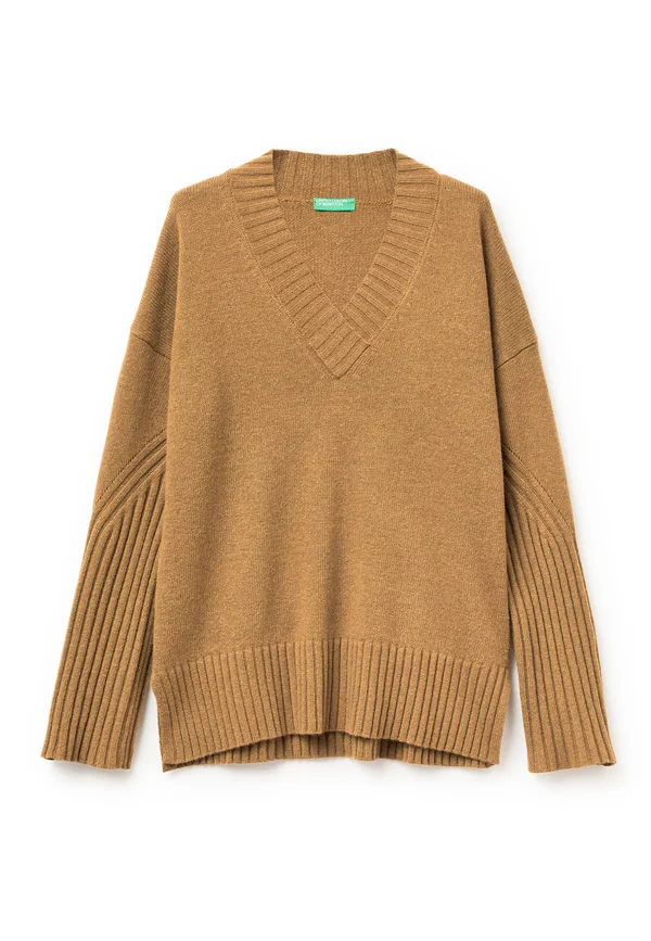WITH DROPPED SHOULDER IN WITH DIAGONAL OPENWORK MOTIF ON SLEEVES - WIDE BOTTOM  - Strickpullover - beige