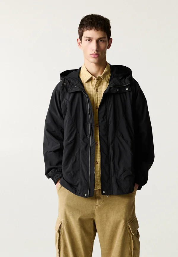 WITH HOOD - Übergangsjacke - black