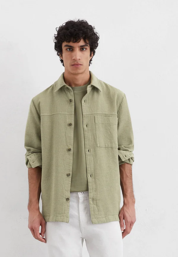 WITH ONE CHEST AND SIDE SEAM POCKETS STRAIGHT - Leichte Jacke - mult oak ash