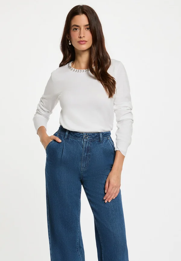 WITH RHINESTONES - Strickpullover - blanc