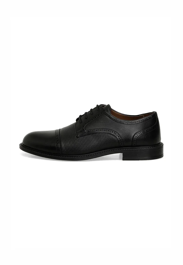 WITH TOE CA MERIT 5FX - Business-Schnürer - black