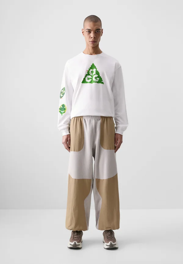 WOLF TREE PANT PLUS - Jogginghose - college grey/parachute beige/summit white