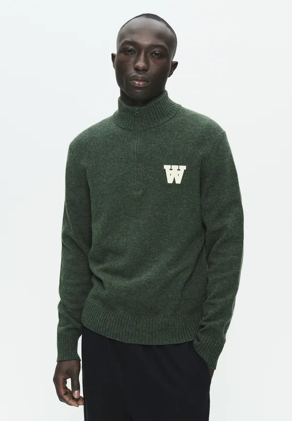 WW BLU HALFZIP EMBRODIERY LOGO  - Strickpullover - nature green