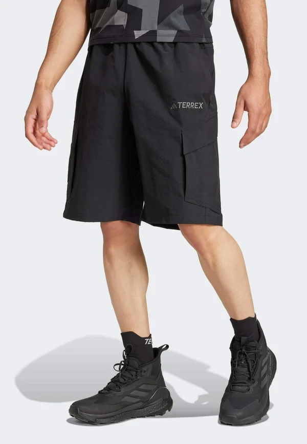 XPLORIC CARGO - Outdoor Shorts - black