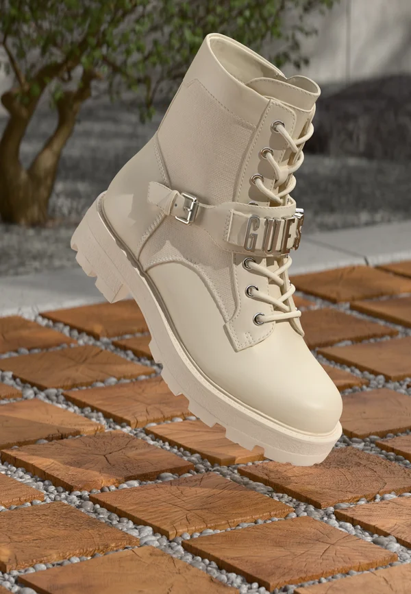 YANZY2 - Schnürstiefelette - ivory