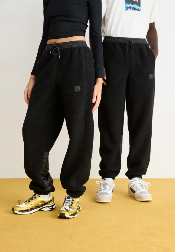 YERMO PANTS REGULAR UNISEX - Jogginghose - black