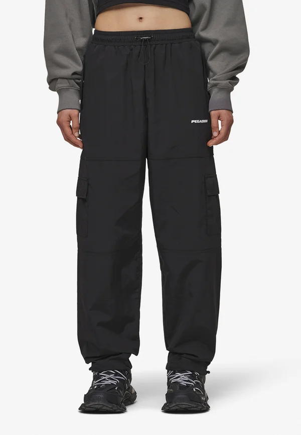 YURI TRACKSUIT PANTS - Jogginghose - black