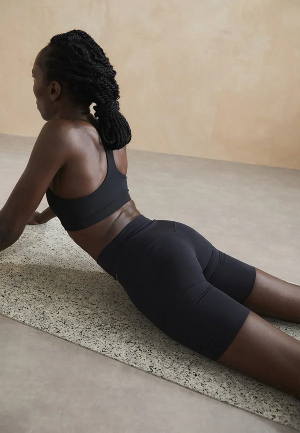 ZENVY 8IN SHORT - Tights - black